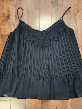 Massimo Dutti women's black lace tank top in size 8